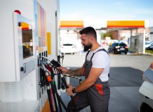 С февраля в России запланирован рост цен на топливо на 7-10%