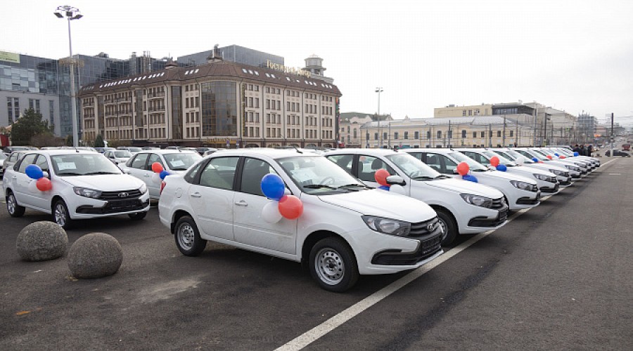 Пострадавшим на производстве тулякам подарили автомобили