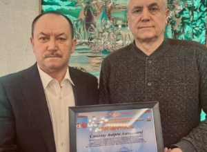 Тульские десантники наградили актёра Андрея Соколова